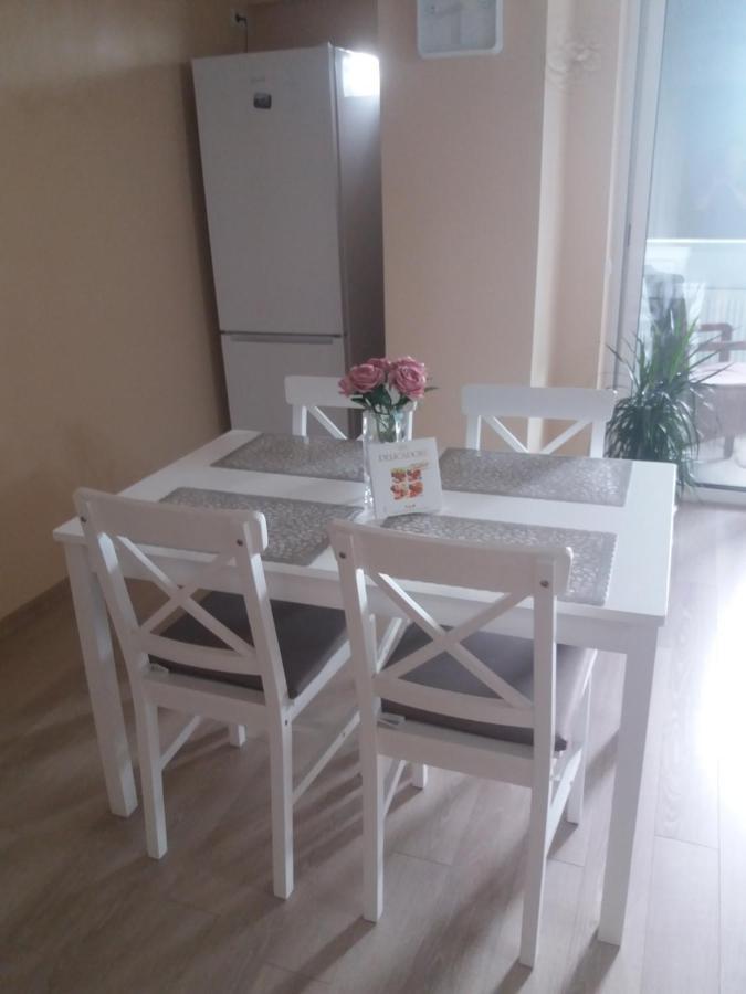 Juli'S Apartment Oradea Eksteriør billede
