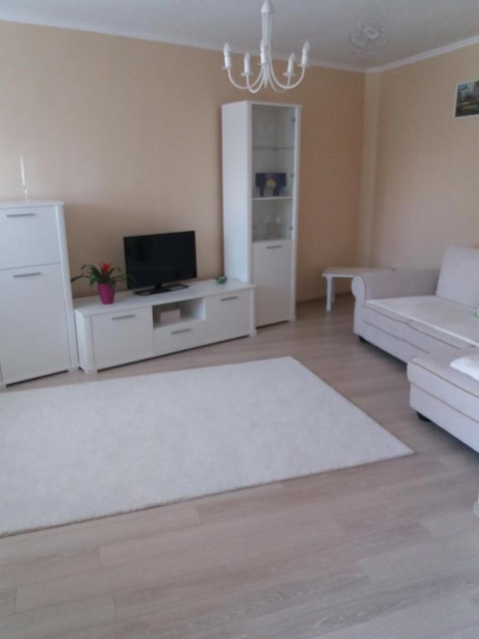 Juli'S Apartment Oradea Eksteriør billede