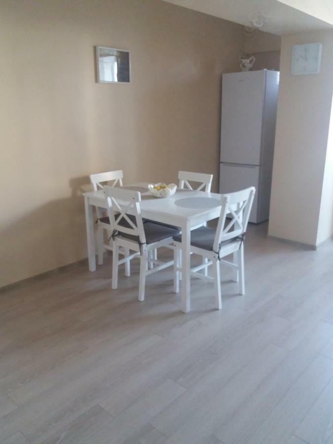 Juli'S Apartment Oradea Eksteriør billede